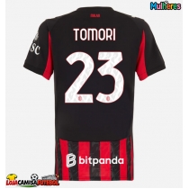 Camisa de Futebol AC Milan Fikayo Tomori #23 Equipamento Principal Mulheres 2025-26 Manga Curta